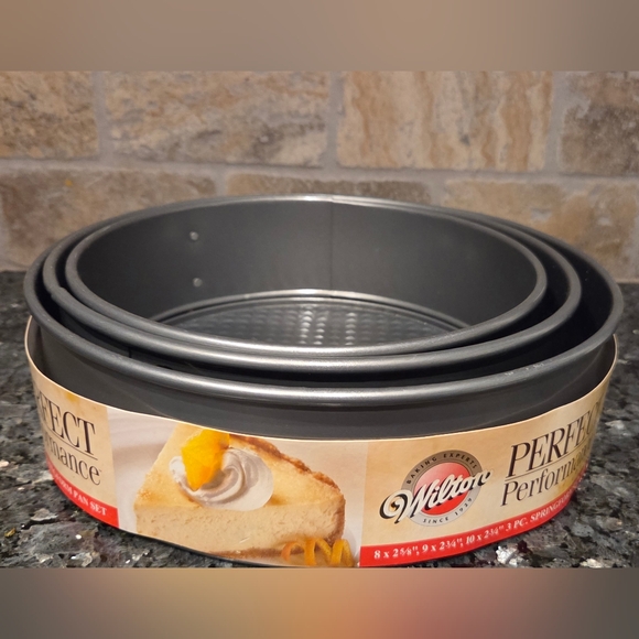 Wilton Springform Cake Pan Set - Picture 3 of 4